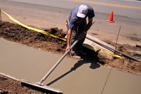 Cost of Sidewalk Pouring in Oakland